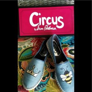 Circus by Sam Edelman Leni Queen Bee Flat